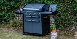 Campingaz 4 Series Premium S Gas BBQ 2000037286 10 Campingaz 4 Series Premium S Gas BBQ 2000037286 -MOW Camping Shop 27845 3